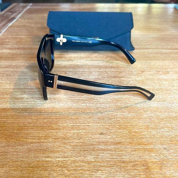 New Dolce & Gabbana black sunglasses - Picture 2 of 3